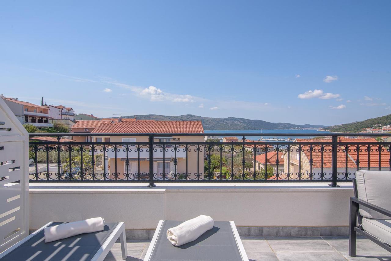 Villa Barbara & Zoran With Heated Swimming Pool Seget Vranjica Exterior foto