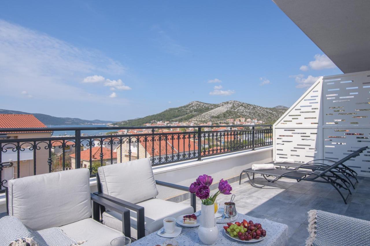 Villa Barbara & Zoran With Heated Swimming Pool Seget Vranjica Exterior foto
