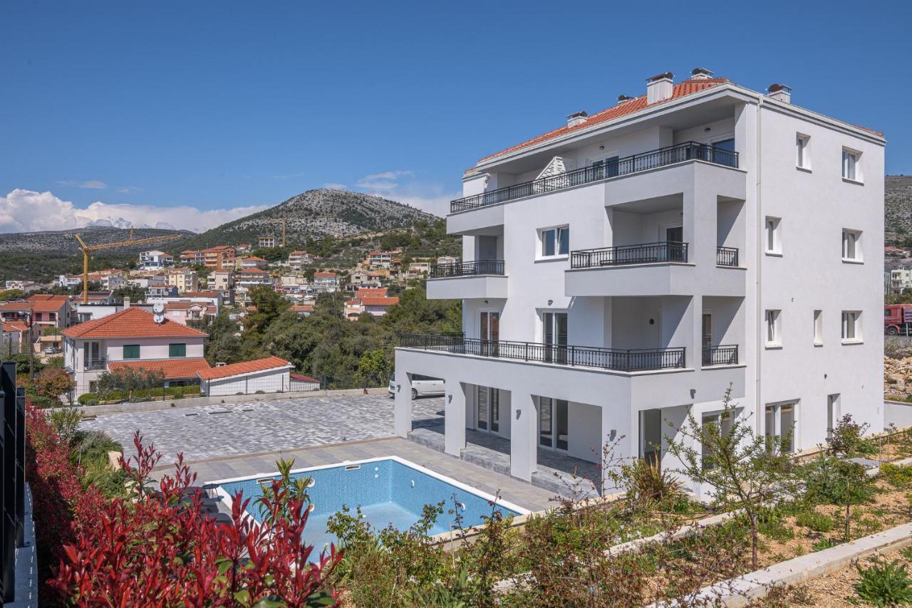 Villa Barbara & Zoran With Heated Swimming Pool Seget Vranjica Exterior foto