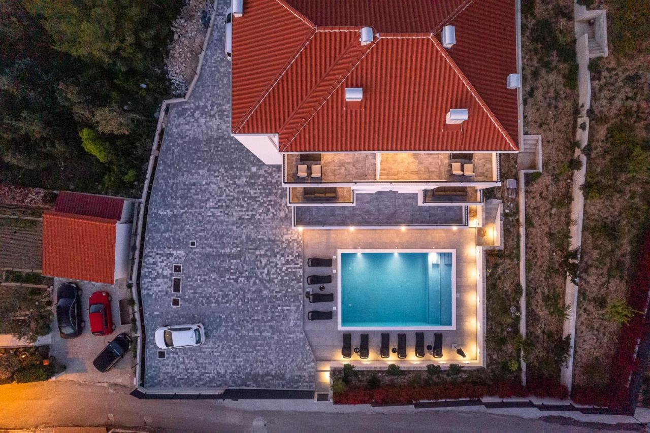 Villa Barbara & Zoran With Heated Swimming Pool Seget Vranjica Exterior foto
