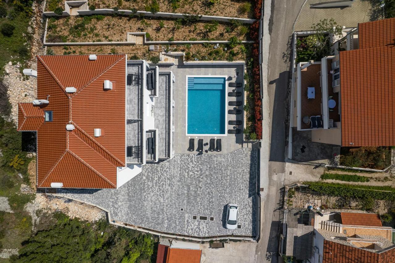 Villa Barbara & Zoran With Heated Swimming Pool Seget Vranjica Exterior foto