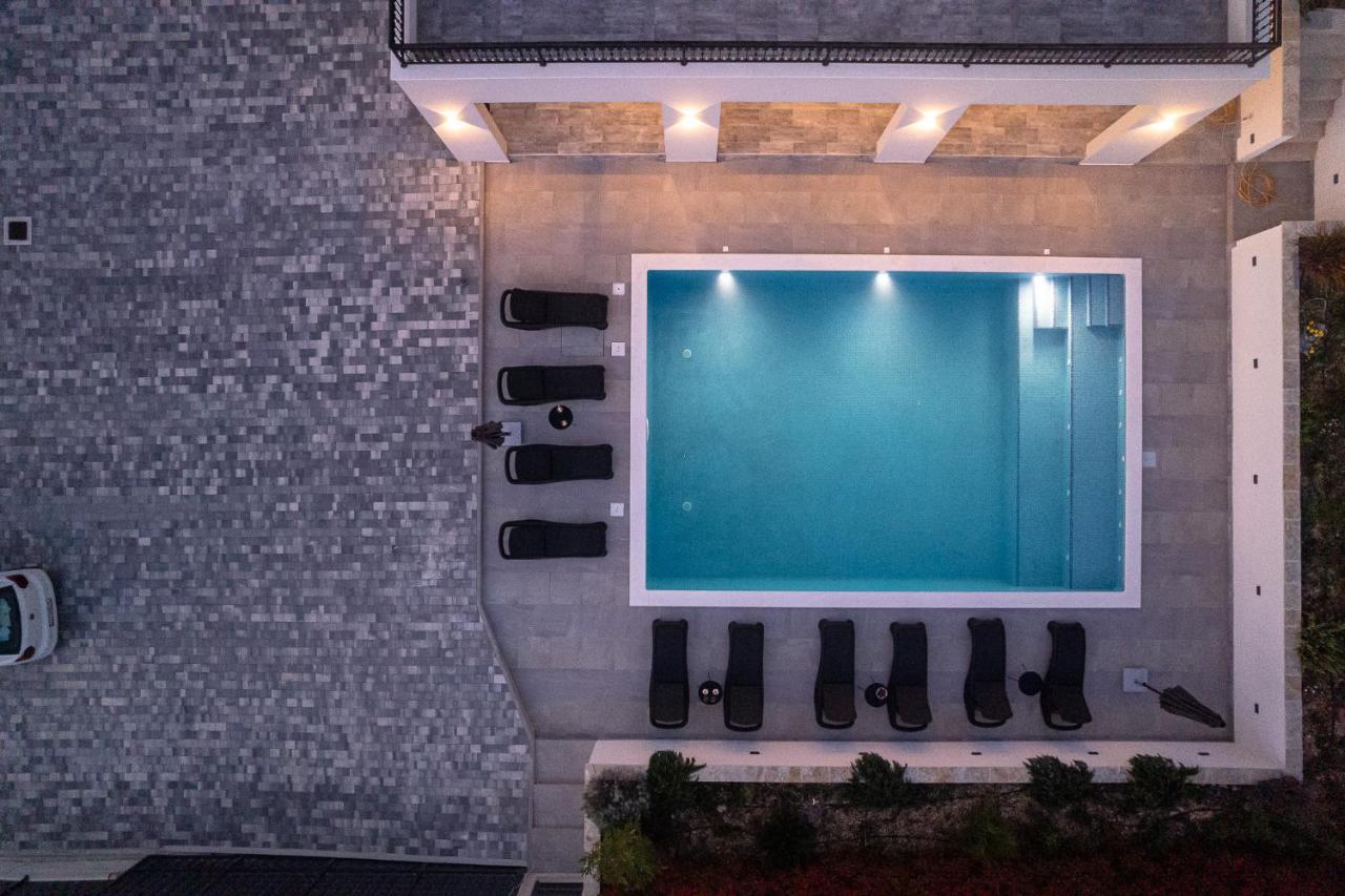 Villa Barbara & Zoran With Heated Swimming Pool Seget Vranjica Exterior foto