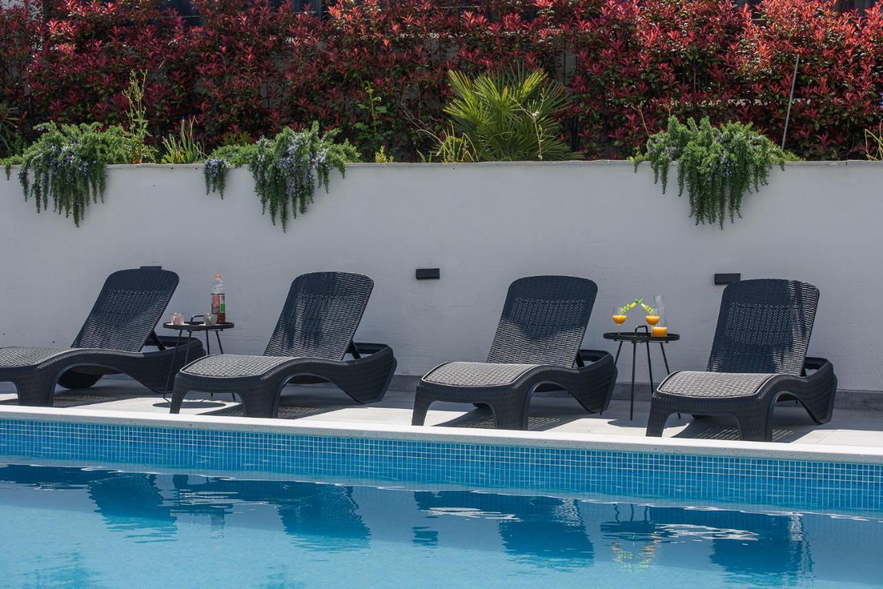 Villa Barbara & Zoran With Heated Swimming Pool Seget Vranjica Exterior foto